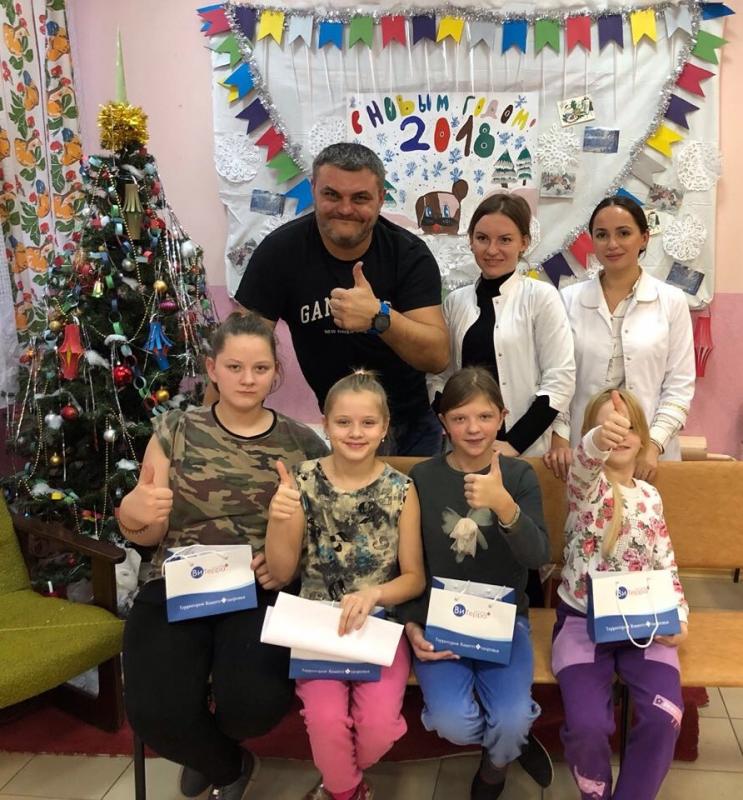 Врачи клиники «Витерра» провели благотворительную акцию в поддержку детей в рамках проекта "Мир без слёз".